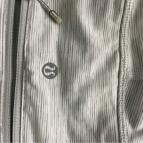 Lululemon We Are From Space Crop - Picture 3 of 6